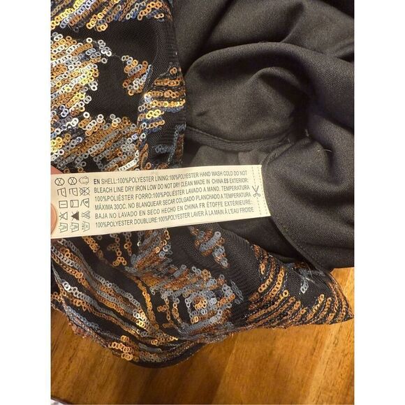 Forever 21 Mini Skirt Size Small Black Gold Silver Sheer Sequin Aztec Design - Picture 5 of 7